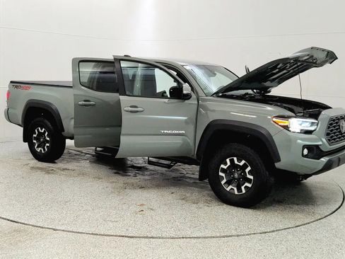 Used 2023 Toyota Tacoma TRD Off-Road image 9