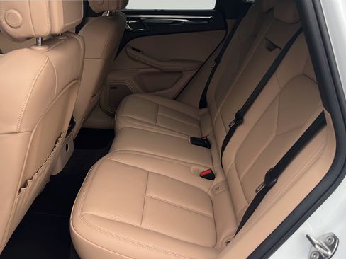 New 2026 Porsche Macan AWD/4WD image 16