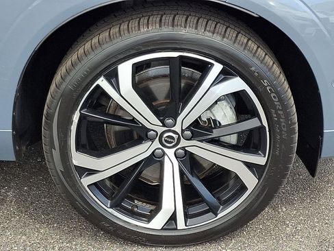 Certified 2023 Volvo XC60 B6 Ultimate w/ Protection Package Premier AWD/4WD image 8