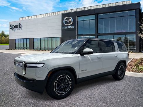 Used 2025 Rivian R1S Adventure AWD/4WD image 8