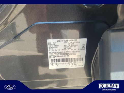 Used 2019 Ford Edge SEL w/ Equipment Group 201A AWD/4WD image 25