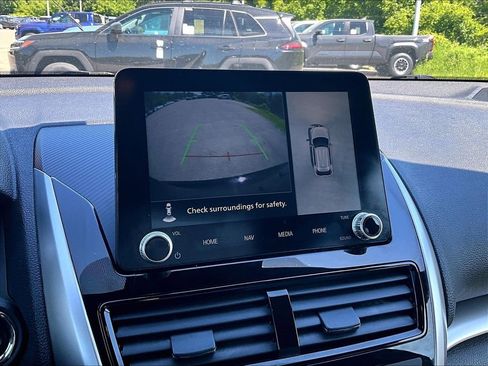 Used 2024 Mitsubishi Eclipse Cross SEL AWD/4WD image 18