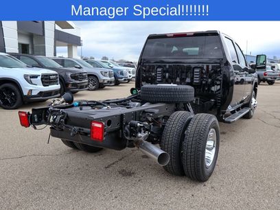 New 2026 GMC Sierra 3500 SLE