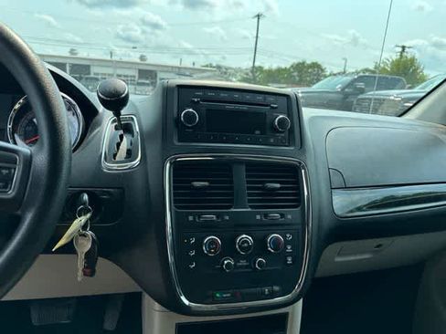 Used 2012 Dodge Grand Caravan SE FWD image 6