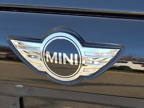 Used 2018 MINI Cooper S image 28