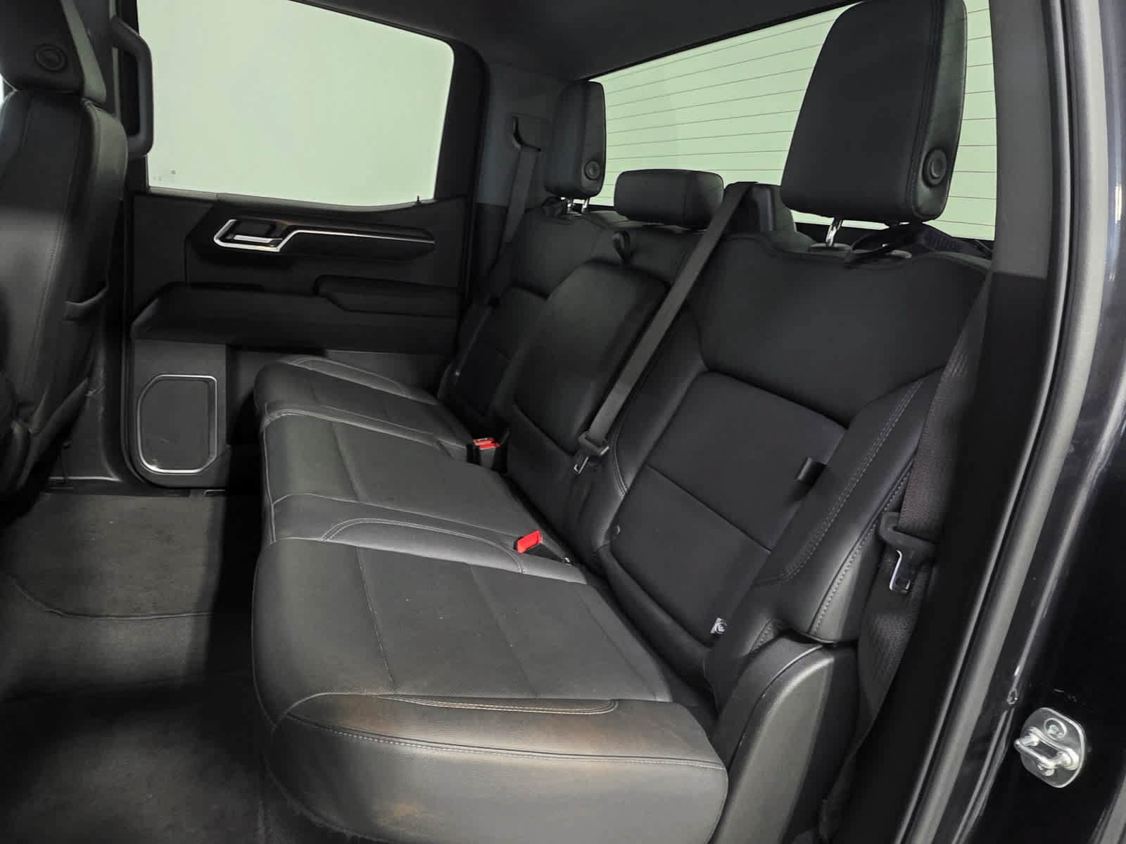 Used 2025 GMC Sierra 1500 SLT AWD/4WD image 17
