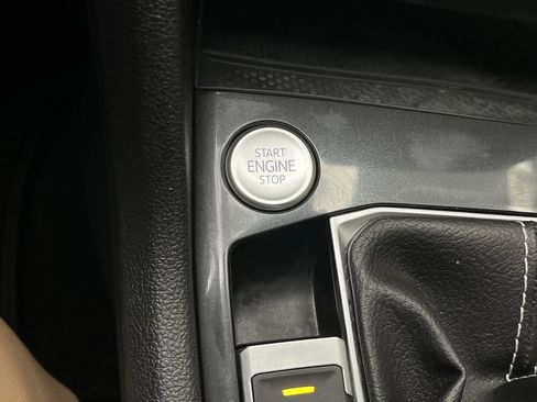 Used 2024 Volkswagen Tiguan SE R-Line image 19