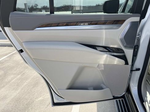 Certified 2025 Cadillac Escalade Sport Platinum image 19