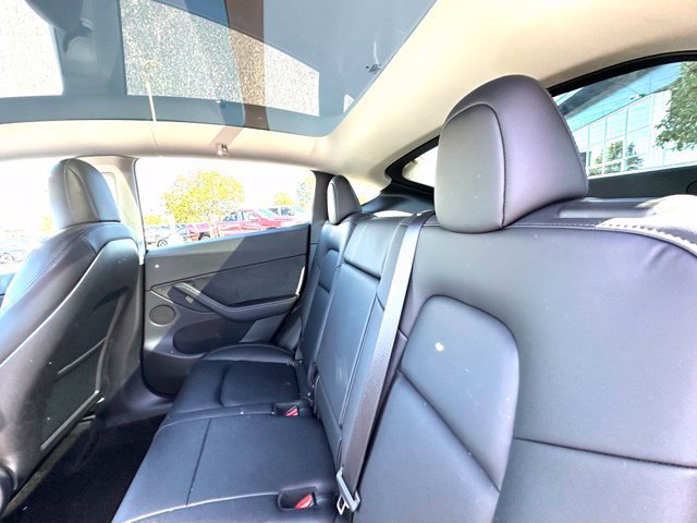 Used 2022 Tesla Model Y Performance AWD/4WD image 25