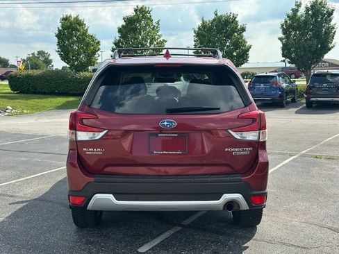 Used 2019 Subaru Forester Touring AWD/4WD image 6