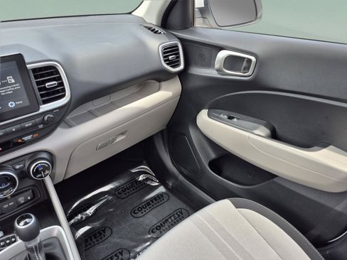 New 2026 Hyundai Venue SEL FWD image 13