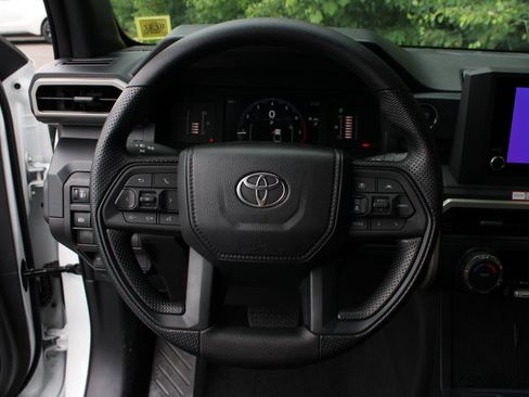 New 2026 Toyota Tacoma SR w/ SR Upgrade Package AWD/4WD image 10