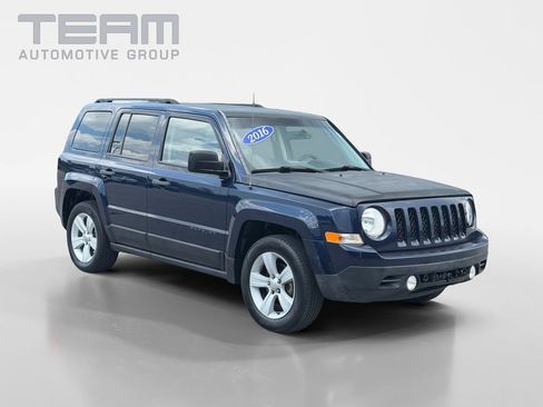 Used 2016 Jeep Patriot Sport w/ Tire & Wheel Group FWD image 1
