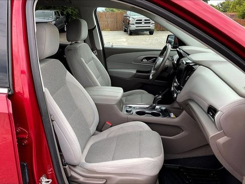 Used 2019 Chevrolet Traverse LT FWD image 16