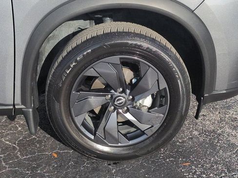 Used 2026 Nissan Rogue SV FWD image 10