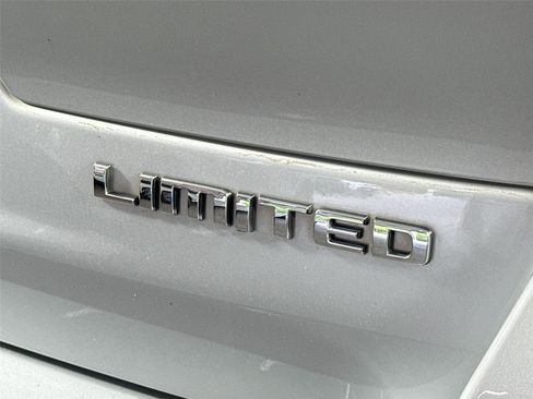 Used 2021 Jeep Grand Cherokee L Limited AWD/4WD image 15