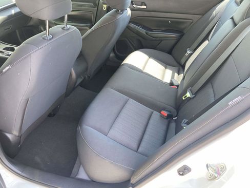 Used 2022 Nissan Altima 2.5 S FWD image 15