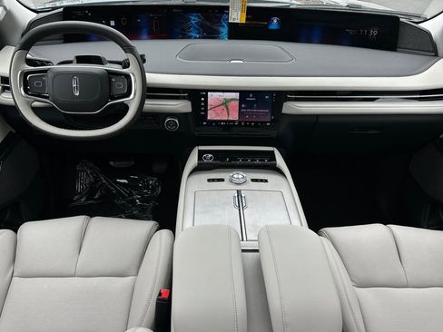 New 2026 Lincoln Navigator Reserve AWD/4WD image 12
