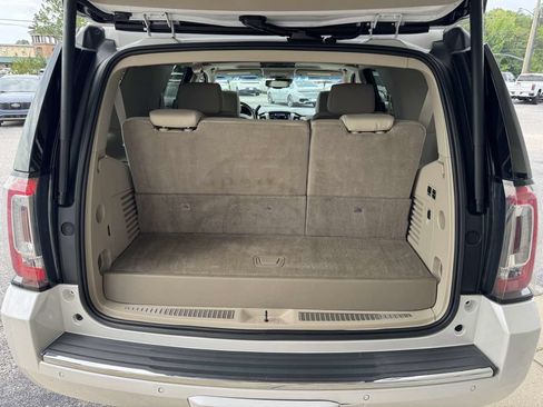 Used 2018 GMC Yukon Denali w/ Open Road Package RWD image 32