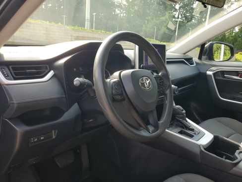 Certified 2024 Toyota RAV4 XLE FWD image 15