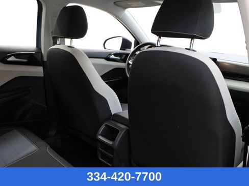 Certified 2025 Volkswagen Taos S image 17