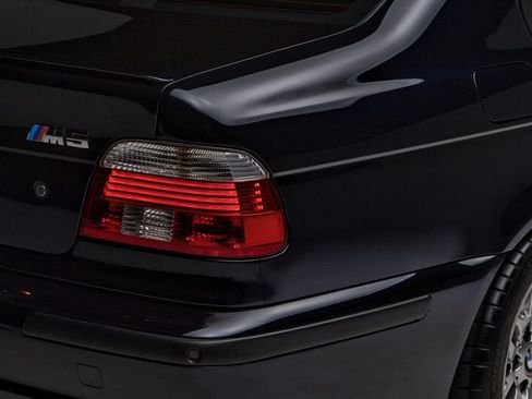 Used 2001 BMW M5 image 49