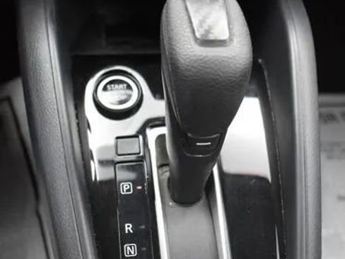 Used 2024 Nissan Versa SV image 32