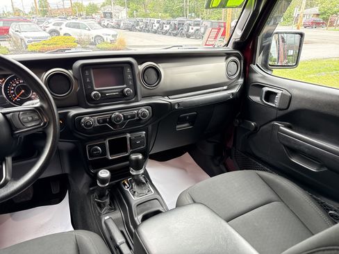 Used 2021 Jeep Gladiator Sport w/ Trailer Tow Package AWD/4WD image 32
