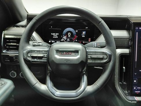 Used 2025 GMC Yukon AT4 w/ LPO, Floor Liner Package image 33