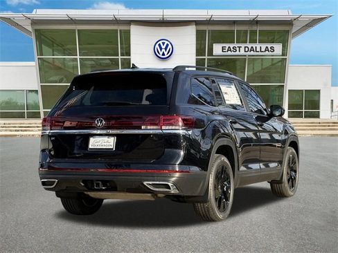New 2026 Volkswagen Atlas SE image 3