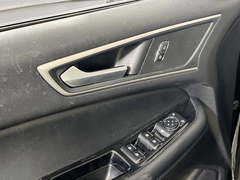 Used 2020 Ford Edge SEL w/ Convenience Package AWD/4WD image 18