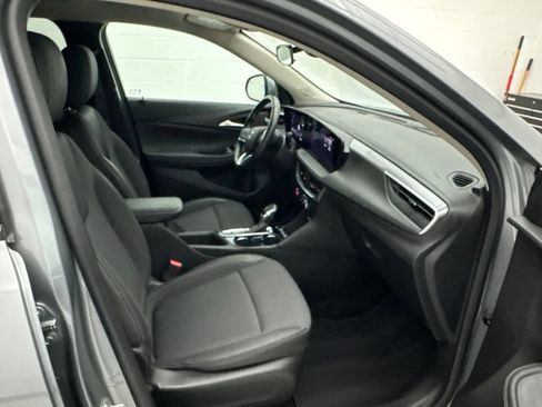 Used 2024 Buick Encore GX Preferred w/ Comfort Package AWD/4WD image 40