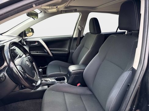 Used 2016 Toyota RAV4 XLE AWD/4WD image 16