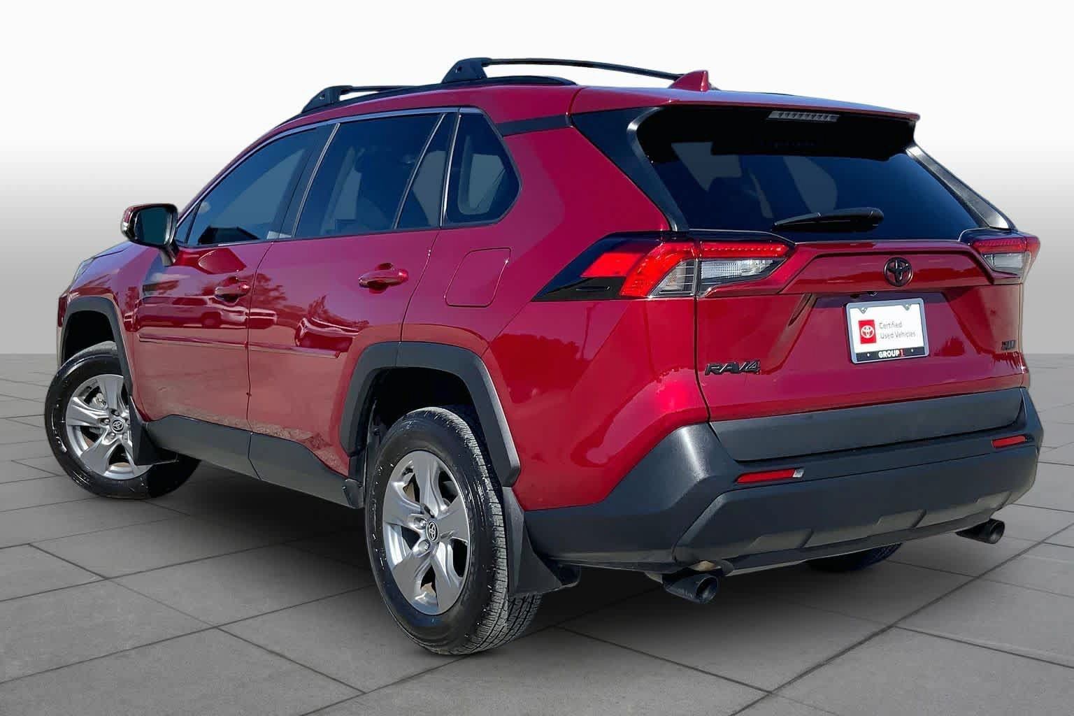 Used 2024 Toyota RAV4 XLE FWD image 12