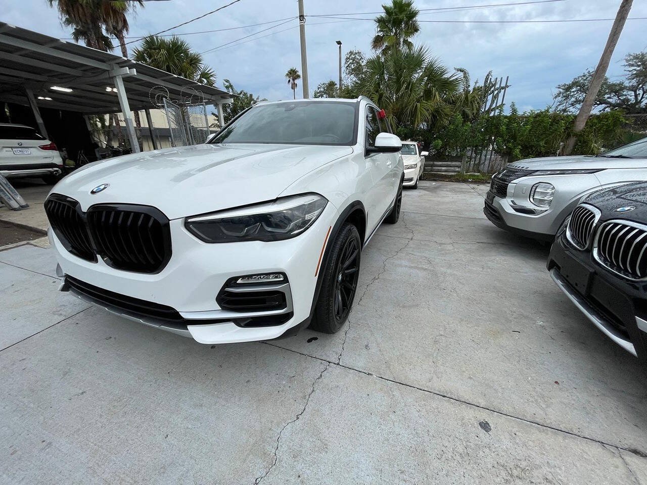 Used 2020 BMW X5 sDrive40i w/ Premium Package RWD image 3
