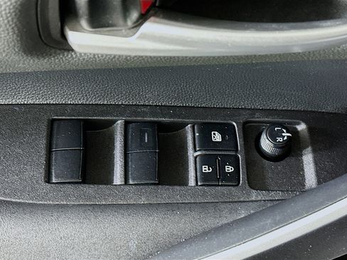 Used 2025 Toyota Corolla SE image 14