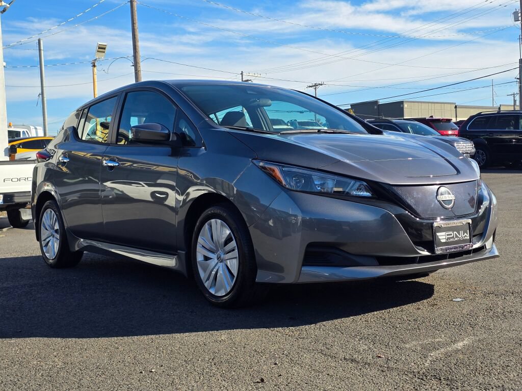 Used 2025 Nissan Leaf S FWD image 4