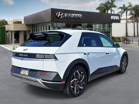 Certified 2024 Hyundai Ioniq 5 SE RWD image 3
