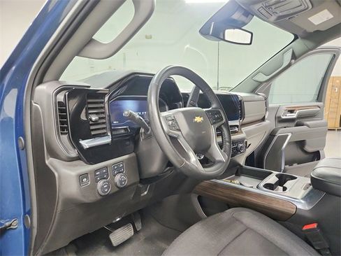 Used 2024 Chevrolet Silverado 2500 LT w/ Texas Edition image 18