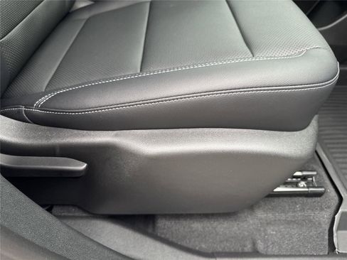New 2026 Chevrolet Traverse LT FWD image 10