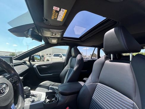 Used 2019 Toyota RAV4 XSE w/ XSE Weather Package AWD/4WD image 12