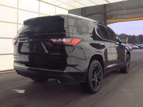 Used 2019 Chevrolet Traverse Premier w/ LPO, Blackout Package FWD image 7