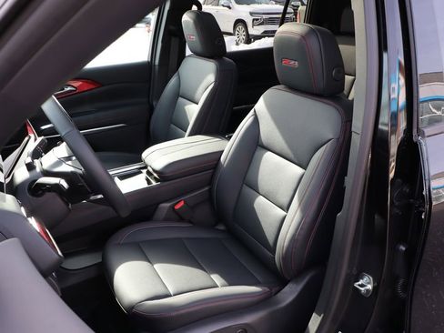 New 2026 Chevrolet Traverse Z71 w/ Enhanced Driving Package image 13