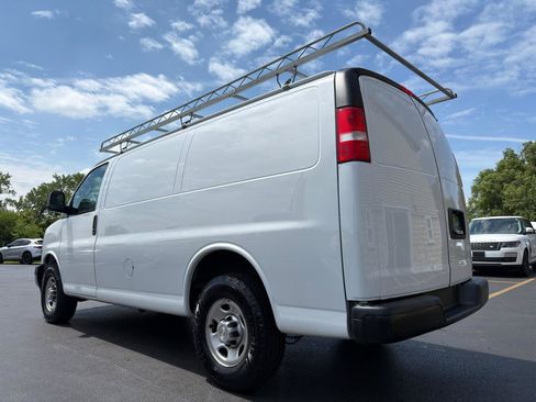 Used 2020 Chevrolet Express 2500 w/ Driver Convenience Package RWD image 5