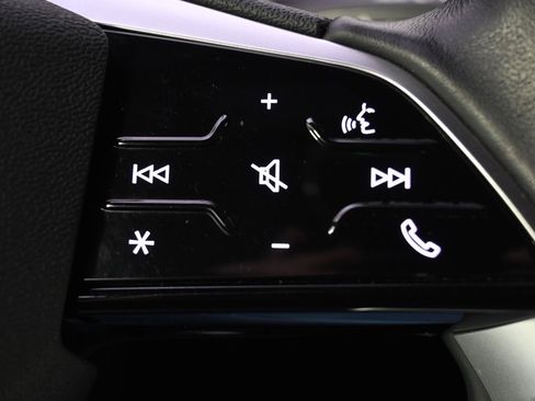 Used 2022 Audi Q4 e-tron Premium w/ Convenience Package image 35