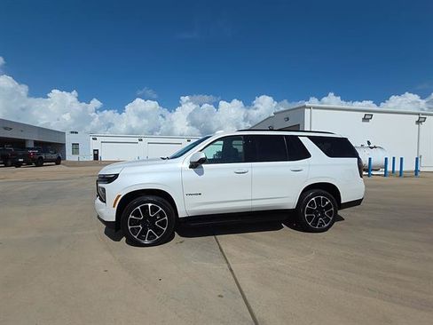 Used 2025 Chevrolet Tahoe RST w/ Comfort Package AWD/4WD image 2