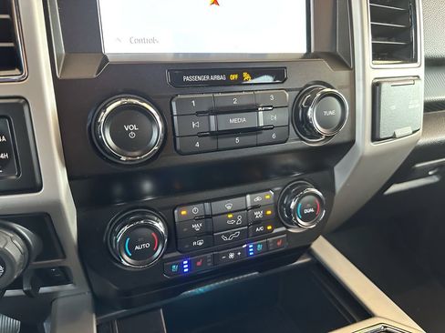 Used 2019 Ford F150 Lariat image 21