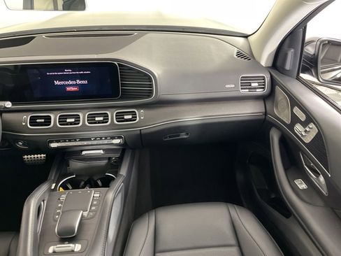 Used 2022 Mercedes-Benz GLS 450 4MATIC image 16