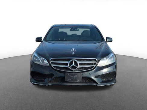 Used 2014 Mercedes-Benz E 550 4MATIC Sedan image 9