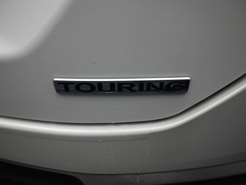 Used 2025 Honda Pilot Touring image 48